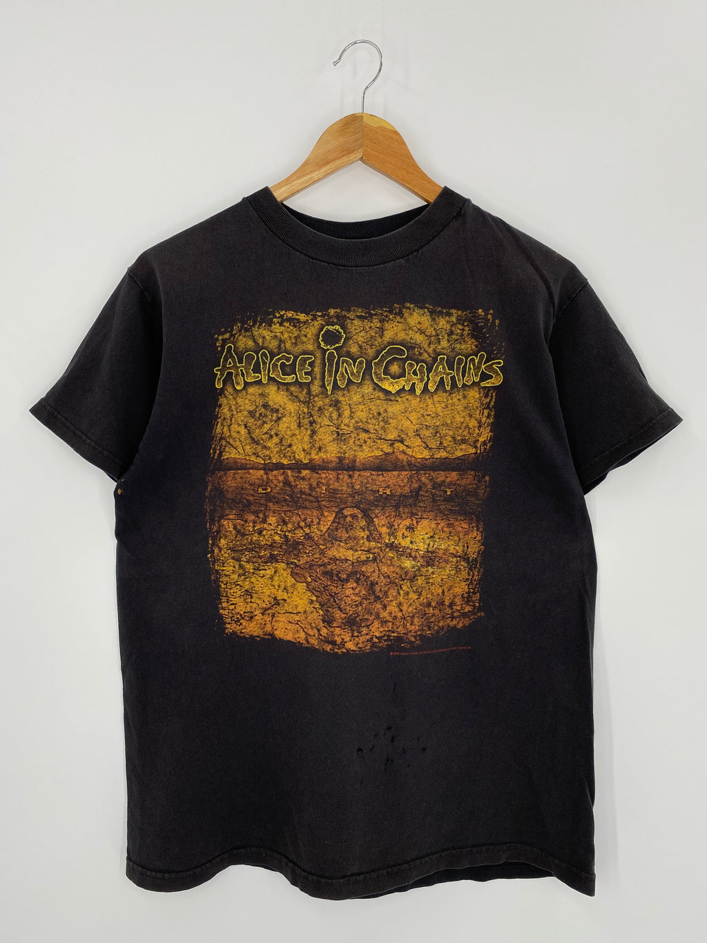 2006 ALICE IN CHAINS Size M Vintage Music T-shirts / Y146